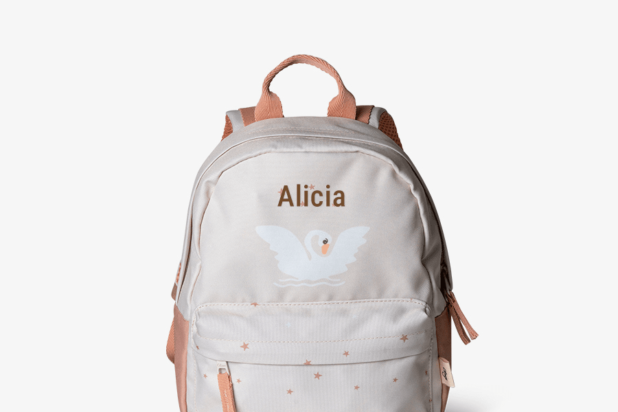 How to Properly Clean a School Bag